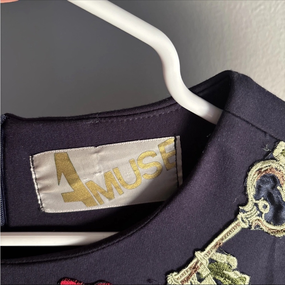 Amuse Key Embroidered Mini Dress Size XS - Picture 6 of 6